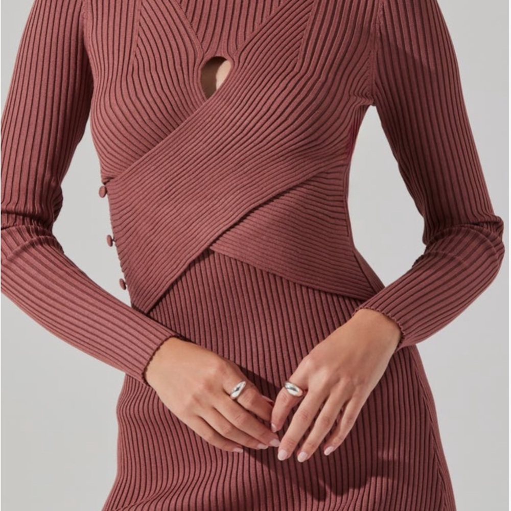 Astr Dusty Rose Ribbed Long Sleeve Dress